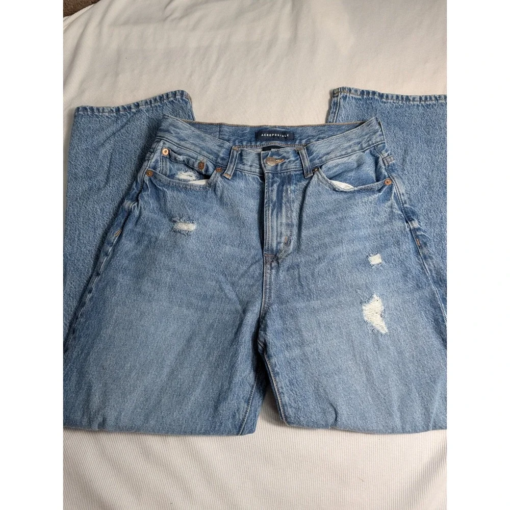 Aeropostale Mom Jeans Womens‎ 29 Light Wash Distressed High Waisted Straight Leg